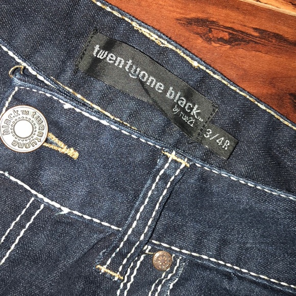 Jeans - Picture 3 of 4